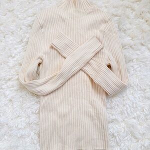Zara Chic Cream Ribbed Turtleneck Sweater